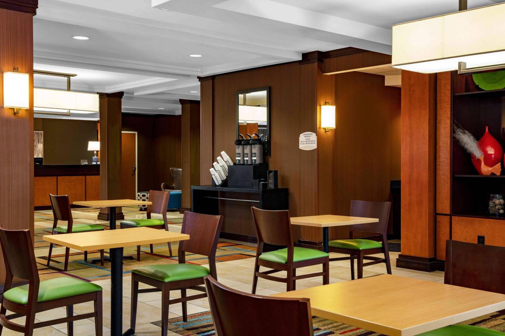 Fairfield By Marriott Inn And Suites Augusta Fort Eisenhower Area Exterior foto